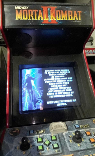 Máquina Arcade Mortal Kombat 3 (Usado)