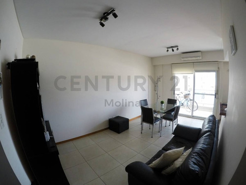 Imagen 3 de 16 de Venta Departamento 2 Ambientes San Martin Centro Cochera Cubierta