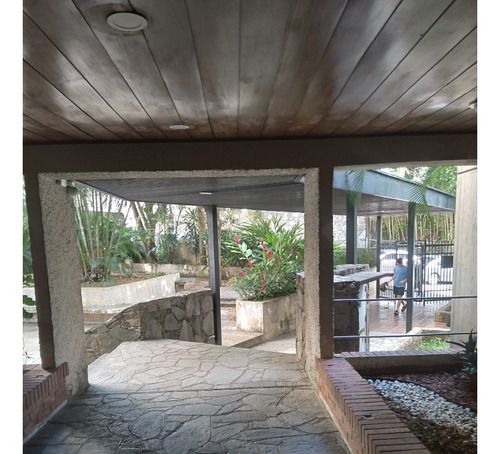 Vendo Apartamento 153m2, 3 Hab/ 3 Bañ/ 2 Ptos/ 1 Mal. Club Hípico