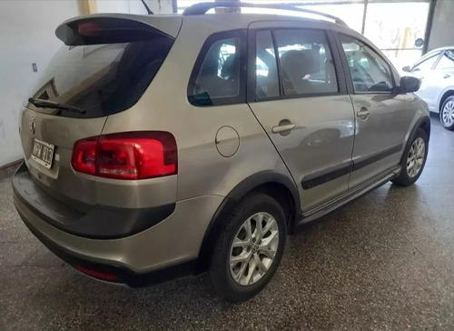 Volkswagen Suran Cross 1.6 Highline 101cv