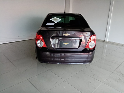 Imagen 6 de 15 de Chevrolet Sonic 2015 1.6 Lt Mt