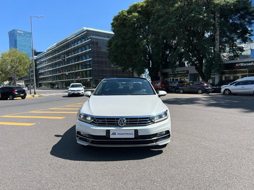 Volkswagen Passat 2.0 Tsi R-line 220cv