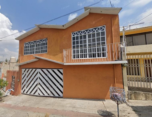 Increible Casa En Remate Bancario, Colonia Lomas Lindas, Atizapan.