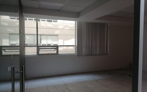 Hermosas Oficinas, Excelente Ubicacion, Con Salas Juntas Y Salon Vip