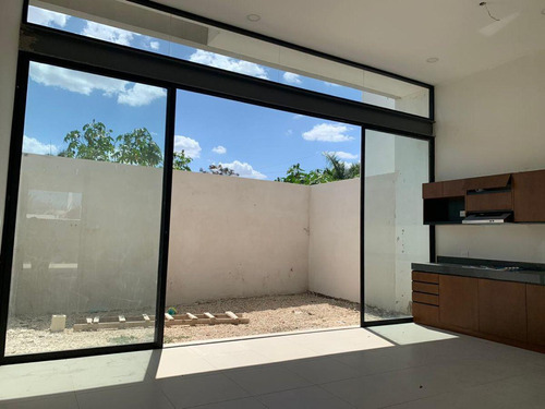 Casa En Venta Merida, Zamorano Ll Fracc. Montebello, Mayo 2025.