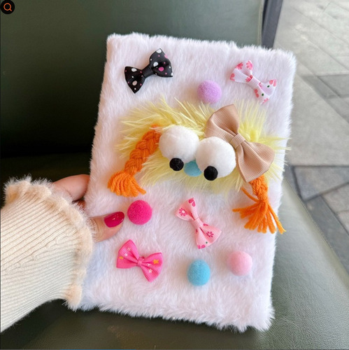 Lindo Cuaderno De Peluche Con Mariquita De Siete Estrellas