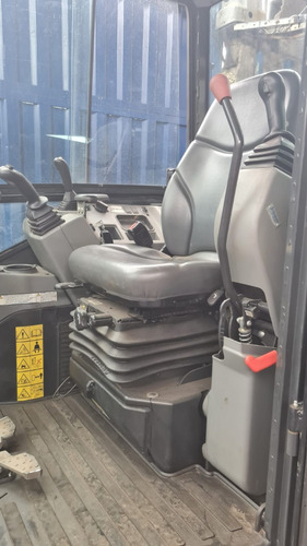 Mini Escavadeira Bobcat Mod. E26 Ano 2022 677,40h C/ Ar Cond