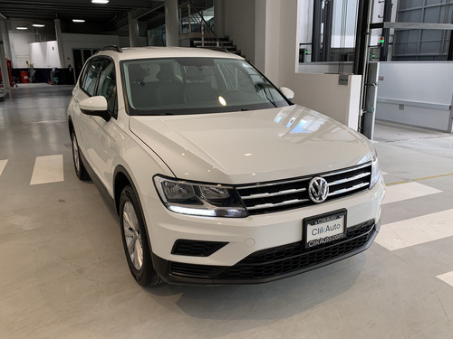 Imagen 2 de 15 de Volkswagen Tiguan 2020 1.4 Trendline Plus At