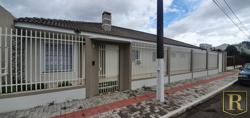 Casa Para Venda Em Guarapuava, Batel, 3 Dormitórios, 1 Suíte, 2 Banheiros, 2 Vagas - _2-1130368