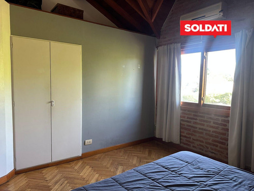 Casa En Venta Y Alquiler, Con 4 Cuartos Y Escritorio. Dependencia. Pileta. Apta Crédito.