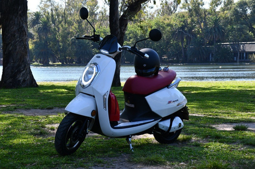 Imagen 2 de 15 de Moto Eléctrica Sunra Grace - Ecomove