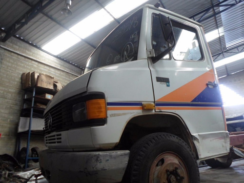 Sucata Mercedes 709