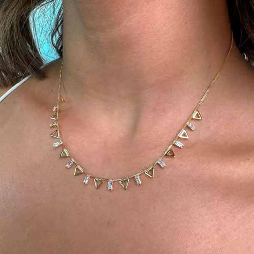 Colar Triângulos Com Mini Rivieras Banhado A Ouro 18k