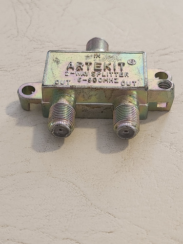 Splitter Tv Hd 5-900mhz - Derivador 2 Vías - Artekit (Usado)