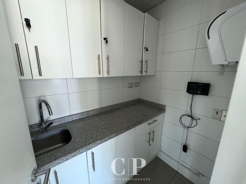 Moderna Y Amplia Oficina En Céntrico Edificio De Concepción