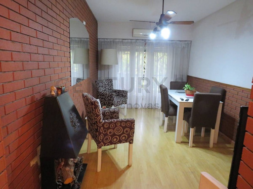 Imagen 4 de 21 de Departamento 4 Ambientes Al Frente Con Balcon 2° Por Escalera
