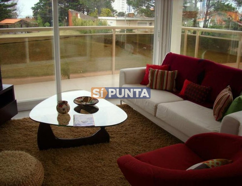 Imagen 2 de 11 de Apartamento En Playa Brava Con 3 Dormitorios