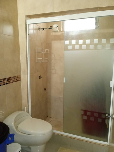 Imagen 8 de 16 de Se Vende Apartamento Duplex 68m2 Caricuao Ud7