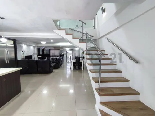 En Venta Casa Bote Sector A