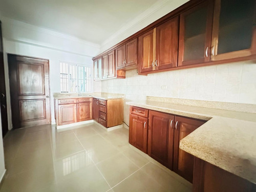 Apartamento En Alquiler En Naco.