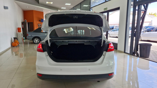Ford Focus III 2.0 Sedan Titanium At6