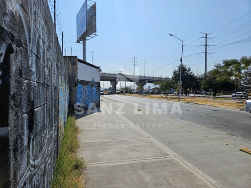 Jardines De Celaya: Terreno En Venta En Av. 2 De Abril Con 2 Accesos