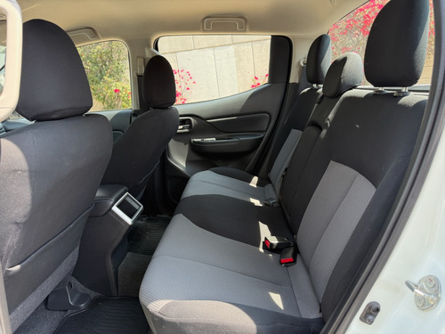 Mitsubishi L200 2.4 Cd Glx 4X4 Mt