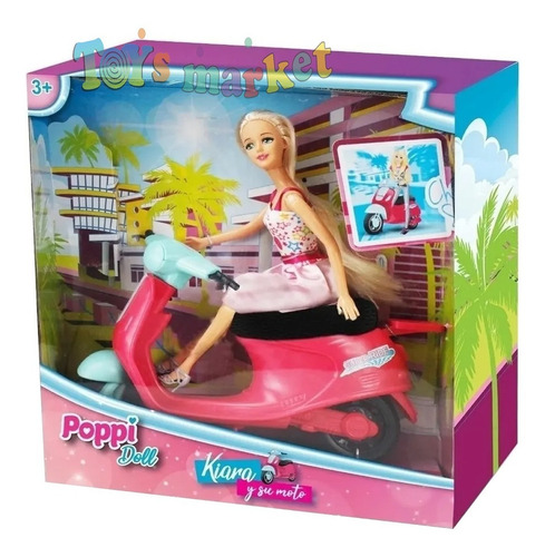 Poppi Kiara y su moto