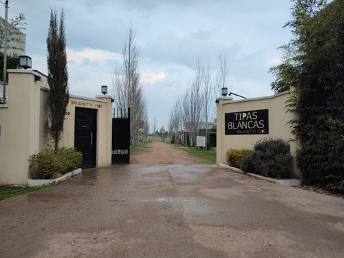 Casa A Terminar En Barrio Semicerrado