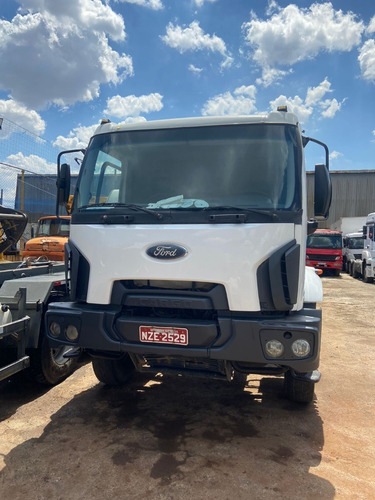 Imagem 4 de 10 de Ford Cargo 2628 6x4 - Com Tanque De Combustivel 15 Mil Lit.