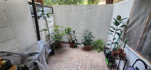Departamento En Venta De 3 Dorm Estac Patio En Santiago