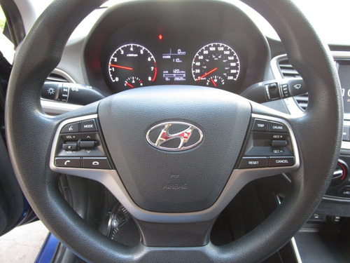 Imagen 6 de 15 de Hyundai Accent 4p Gl Mid 1.6l,tm6,a/ac.,ve,ra15