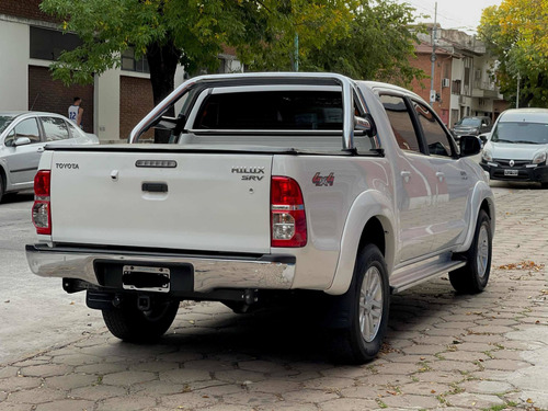 Toyota Hilux 3.0 Cd Srv Cuero 171cv 4x4 5at 2014