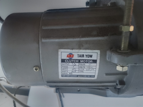 Máquina De Coser Overlock Siruba Agua (Usado)
