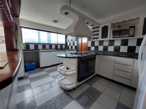 Imagen 6 de 13 de Rab Se Remata Apartamento En Los Nisperos De 175m2 En 15.000$