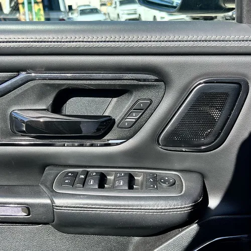 RAM Ram 1500 5.7 Hemi Limited 4X4 At