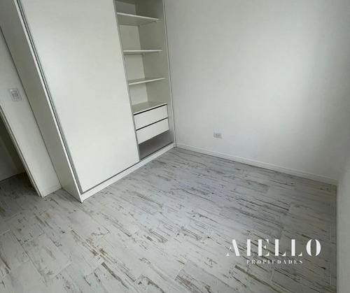 Imagen 9 de 15 de Departamento 2 Amb. Luminoso U$s 53.900