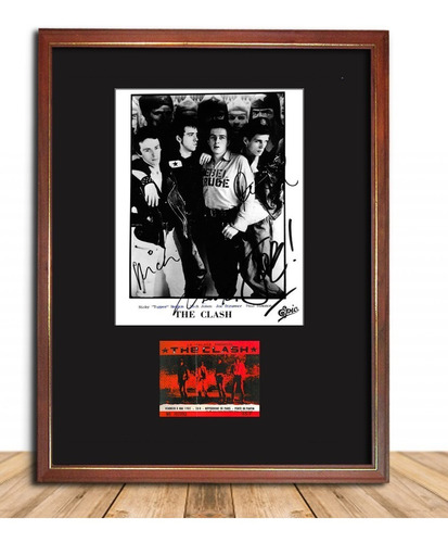 The Clash Foto Firmada Y Entrada 1981 En Cuadro Decorativo