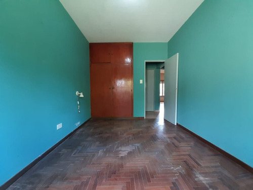 Venta Casa En San Vicente, Zona Centro