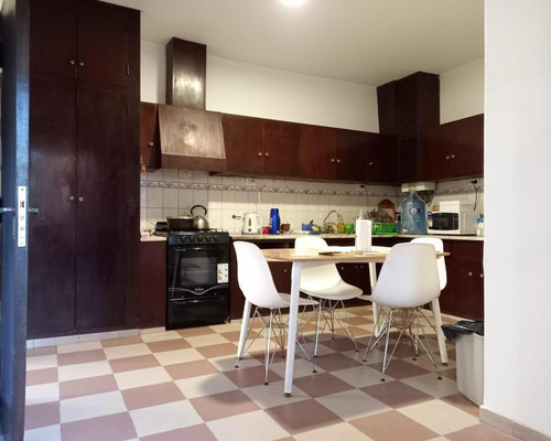 Casa En Venta Bº Maipu 1º Sección. 3 Dormitorios-3baños. Con Escritura. 330 M2