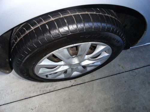 Imagem 11 de 11 de Volkswagen Fox 1.6 Vht Total Flex 5p
