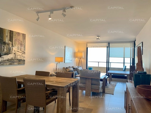 Venta De Apartamento De Dos Dormitorios Con La Mejor Vista Hacia El Atardecer, Punta Ballena- Ref: 30673