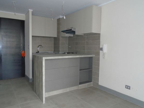 Departamento En Arriendo De 1 Dorm. En San Miguel