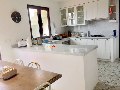 Encantadora Y Nueva Casa En Zapallar En Venta