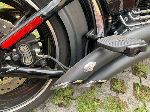 Harley Davidson Breakout 2015