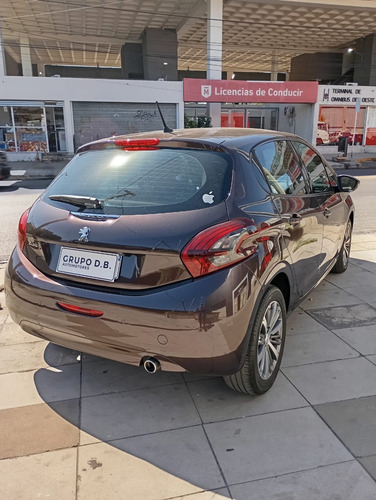 Peugeot 208 1.6 Feline Tiptronic