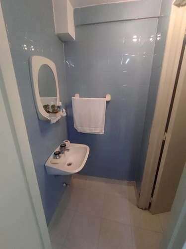 Imagen 5 de 17 de Real Oportunidad!!! Excelente Ubicación! 56 Mts 2 Divisiblemuy Amplio Apto Profesional