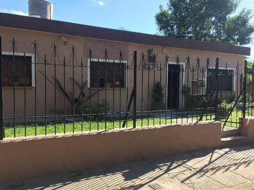 Imagen 5 de 13 de Casa En Venta A 1 Cuadra Av Felix Paz