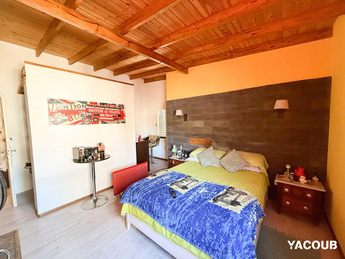 Casa En Venta - 5 Dormitorios 3 Baños - Villa Elvira