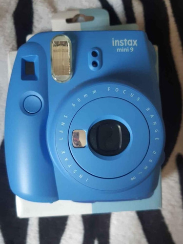 Câmera Polaroid Instax Mini 9